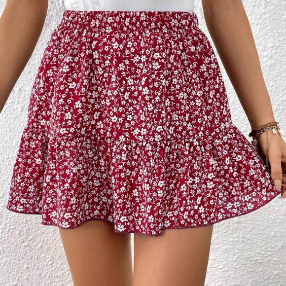 SHEIN Red Floral Crop Top & Skirt Set - Picture 9 of 9